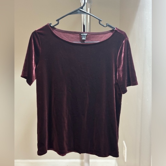 Ann Taylor Burgundy Velvet Tee Top Small - Picture 2 of 9